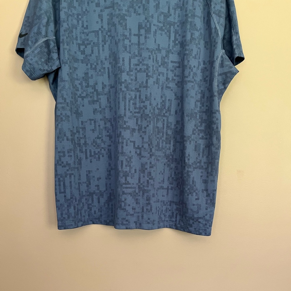 {Nike} Dri-Fit Tiger Woods Short Sleeve Golf Polo in Digi Camo Blue - Mens XL - Picture 11 of 13